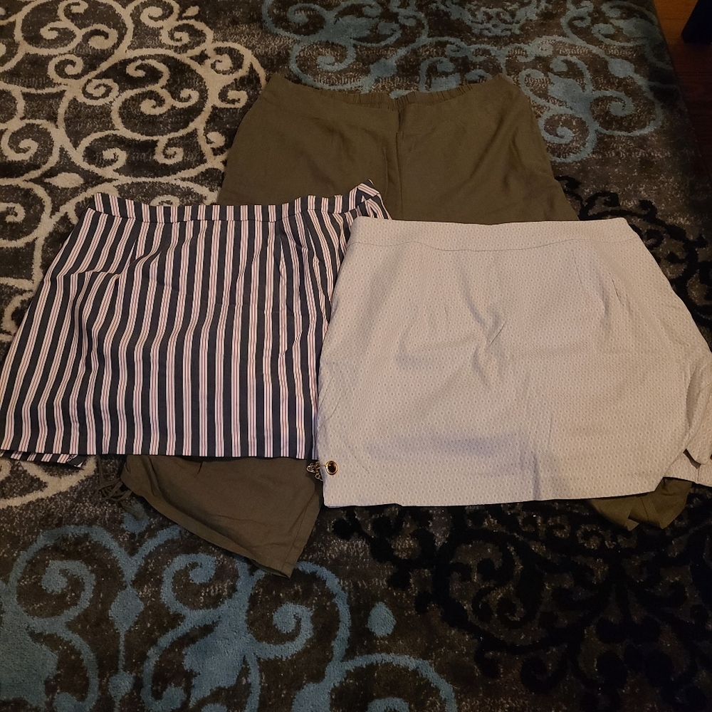 Cato Size 22 Lot of 2.  2 skorts and 1 Cropped Summer Pants New with tags.